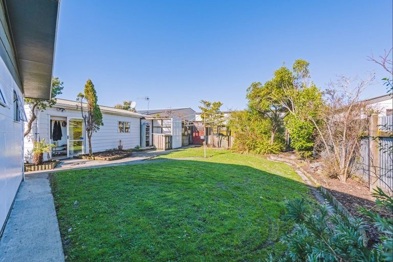 Photo of property in 38 Acacia Street, Kelvin Grove, Palmerston North, 4414