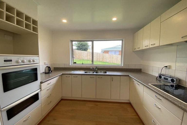 Photo of property in 3/8 West Street, Papakura, 2110