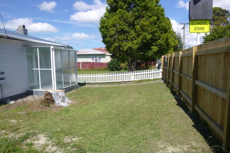 Photo of property in 3/2090 Great North Road, Avondale, Auckland, 0600