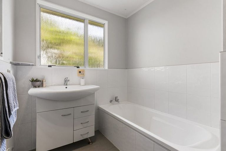 Photo of property in 193 Broderick Road, Johnsonville, Wellington, 6037