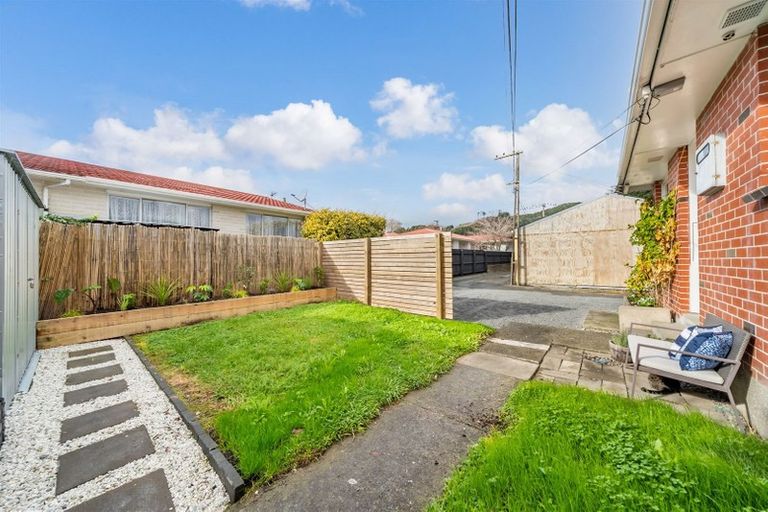 Photo of property in 2/68a Seddon Street, Wallaceville, Upper Hutt, 5018