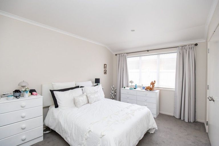Photo of property in 10 Harris Place, Ngatea, 3503