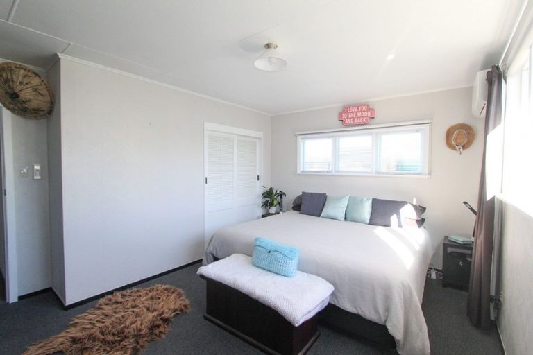 Photo of property in 12 Sedcole Street, Pahiatua, 4910