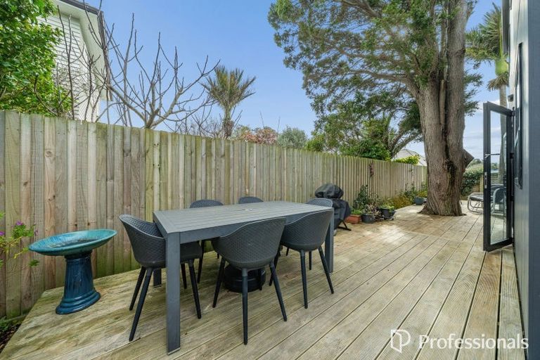 Photo of property in 1d Wai-iti Crescent, Woburn, Lower Hutt, 5010