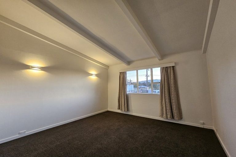 Photo of property in 37a Bedford Street, Cannons Creek, Porirua, 5024