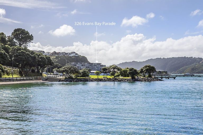 Photo of property in Patent 326 Apartments, 207s/326 Evans Bay Parade, Hataitai, Wellington, 6021