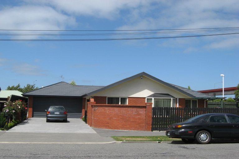 Photo of property in 8 Dinton Street, Russley, Christchurch, 8042