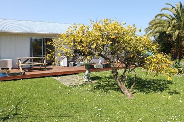Photo of property in 266a Rangiuru Road, Otaki, 5512