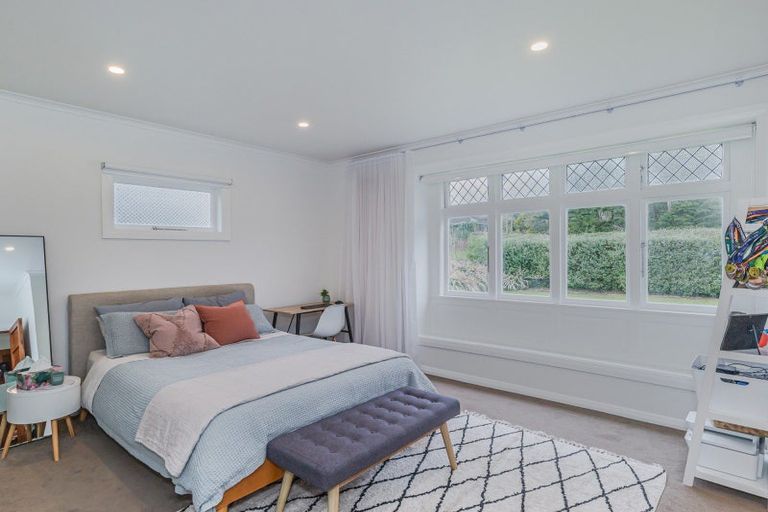 Photo of property in 43 Kawiu Road, Levin, 5510