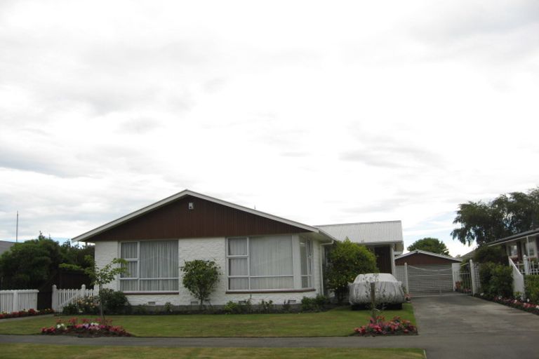 Photo of property in 15 Waratah Street, Avondale, Christchurch, 8061