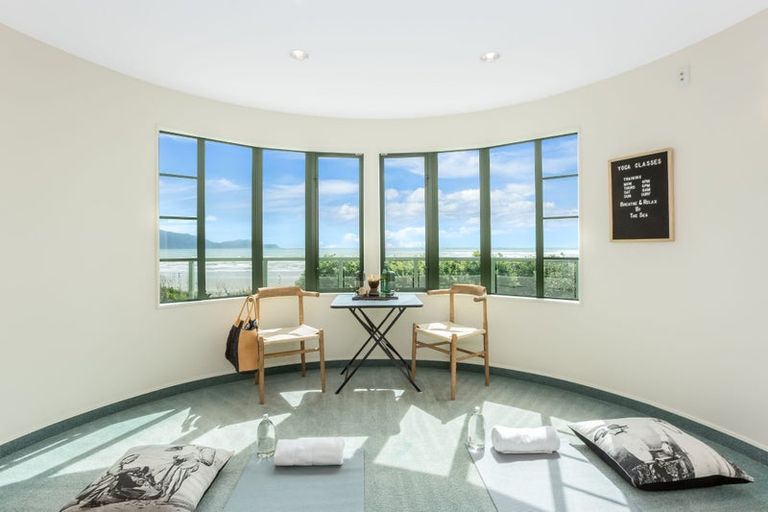 Photo of property in 69 Field Way, Waikanae Beach, Waikanae, 5036