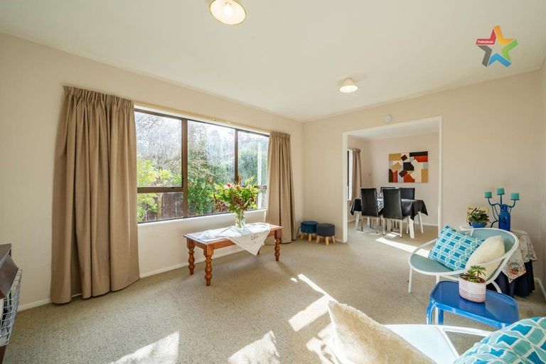 Photo of property in 12 Kennedy Grove, Stokes Valley, Lower Hutt, 5019