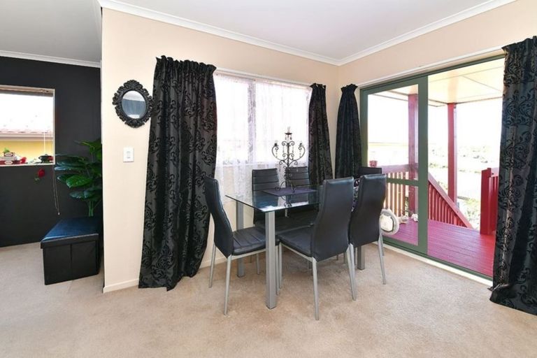 Photo of property in 30 Midshipman Court, Gulf Harbour, Whangaparaoa, 0930