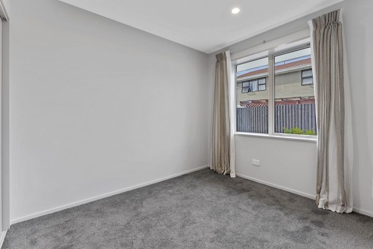 Photo of property in 2/23 Wakelin Place, Redwood, Christchurch, 8051