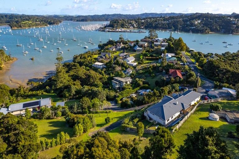 Photo of property in 5 Deeming Road, Okiato, Russell, 0272