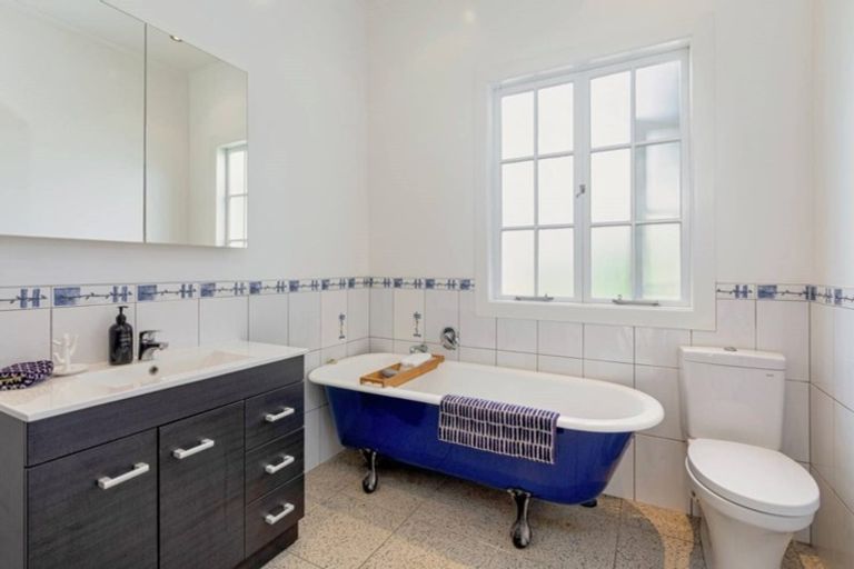 Photo of property in 22 Rimu Street, New Lynn, Auckland, 0600