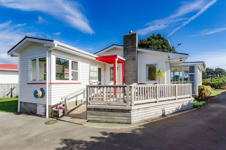 Photo of property in 151 Te Moana Road, Waikanae, 5036