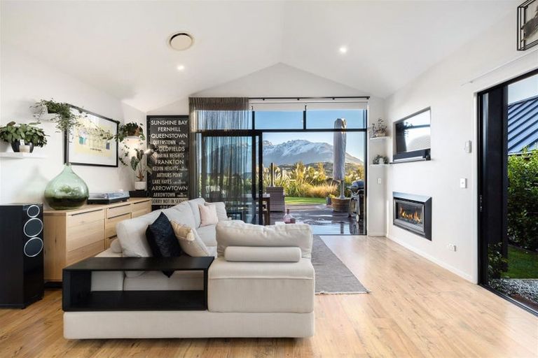Photo of property in 3 Polperro Court, Jacks Point, Queenstown, 9371