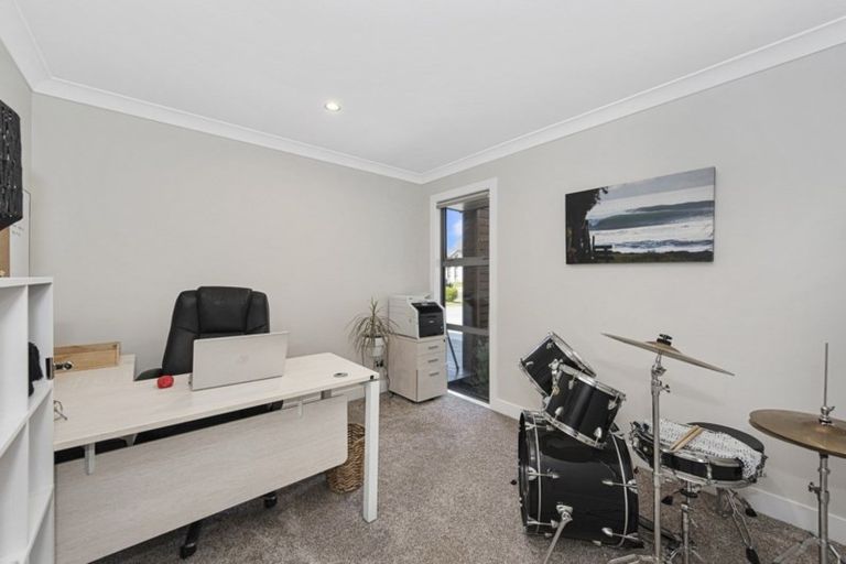 Photo of property in 32 Glaisdale Crescent, Flagstaff, Hamilton, 3210