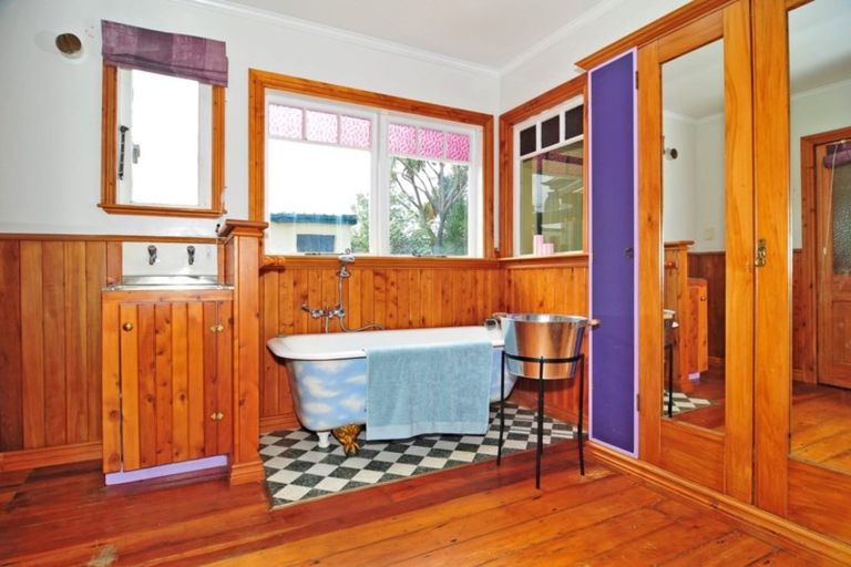 Photo of property in 61 Cutten Street, South Dunedin, Dunedin, 9012