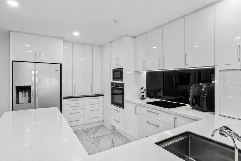 Photo of property in 15e Puriri Avenue, Orewa, 0931