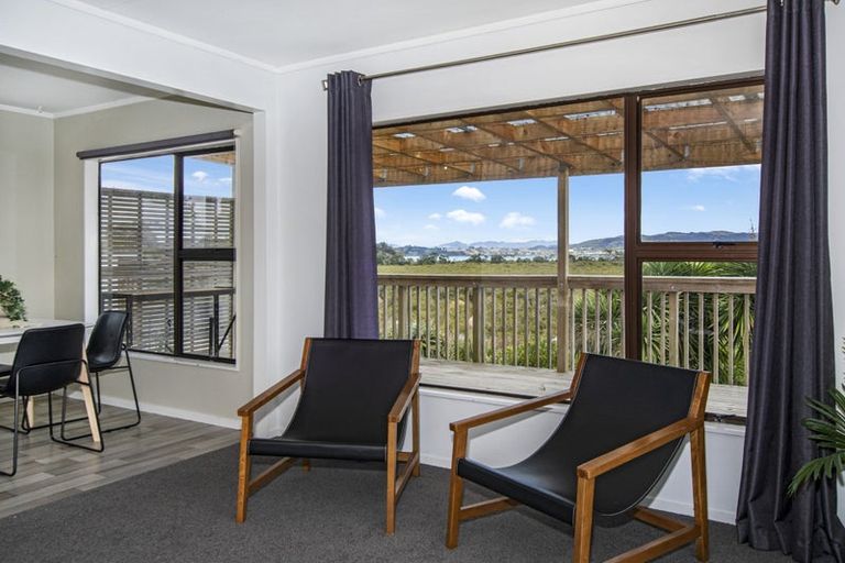 Photo of property in 56 Raumati Crescent, Onerahi, Whangarei, 0110