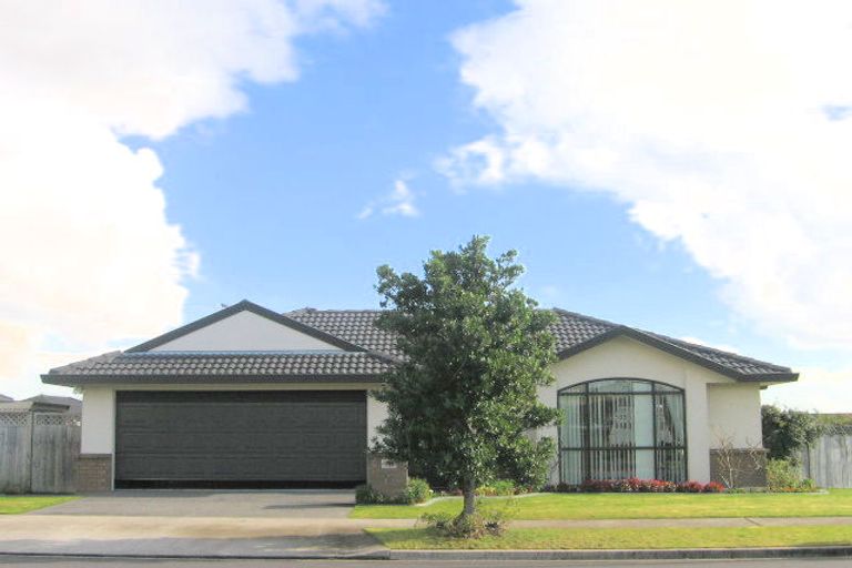 Photo of property in 55 Armoy Drive, East Tamaki, Auckland, 2016