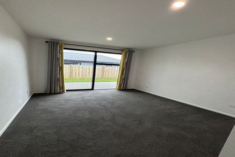 Photo of property in 16 Sequel Road, Halswell, Christchurch, 8025