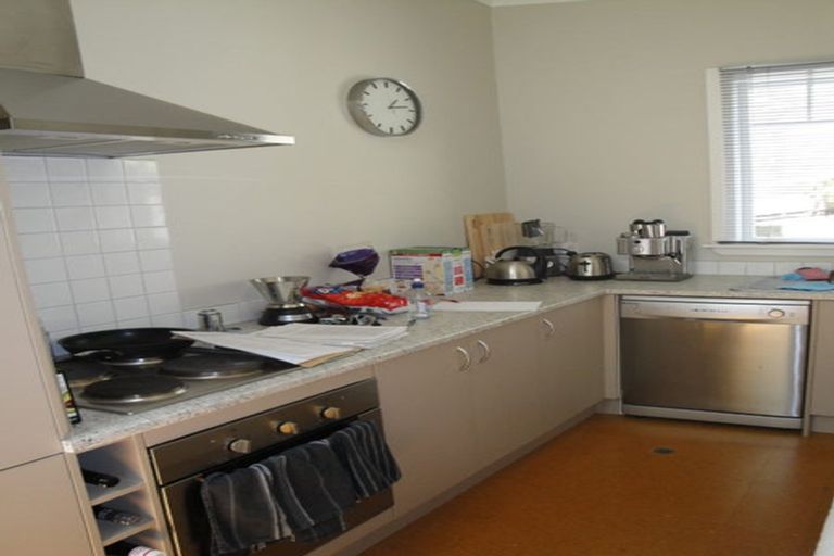 Photo of property in 336 The Terrace, Te Aro, Wellington, 6011