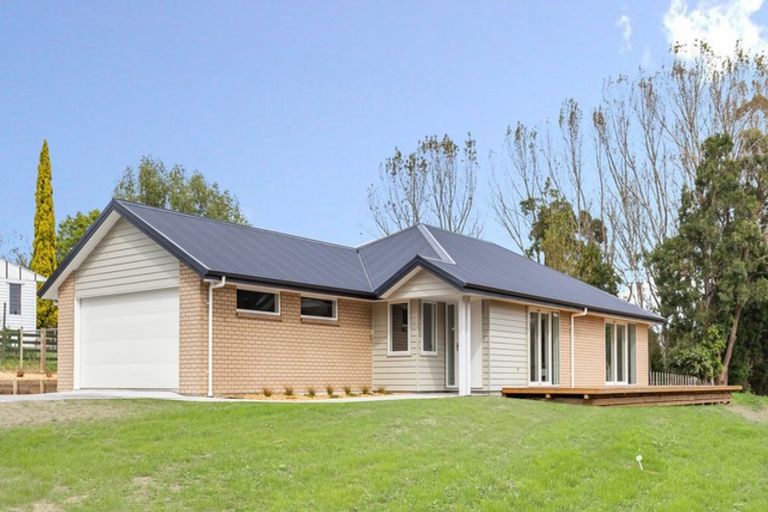 Photo of property in 27 Railway Terrace, Ohau, Levin, 5570