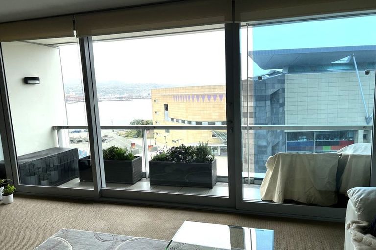 Photo of property in Portal Apartments, 7a/42 Cable Street, Te Aro, Wellington, 6011