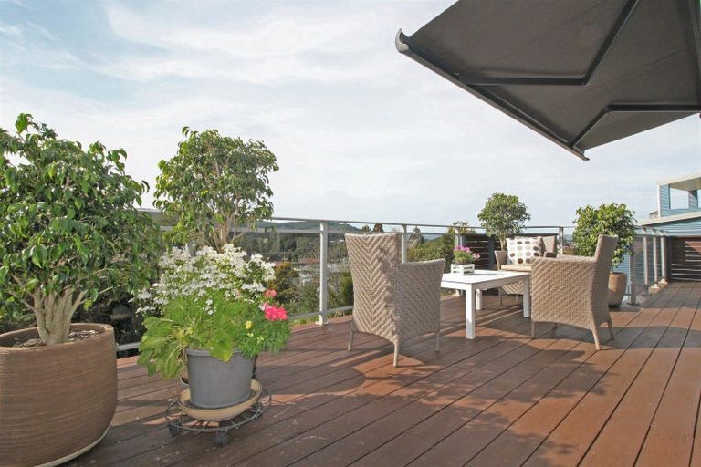 Photo of property in 105 Waireka Place, Whangamata, 3620