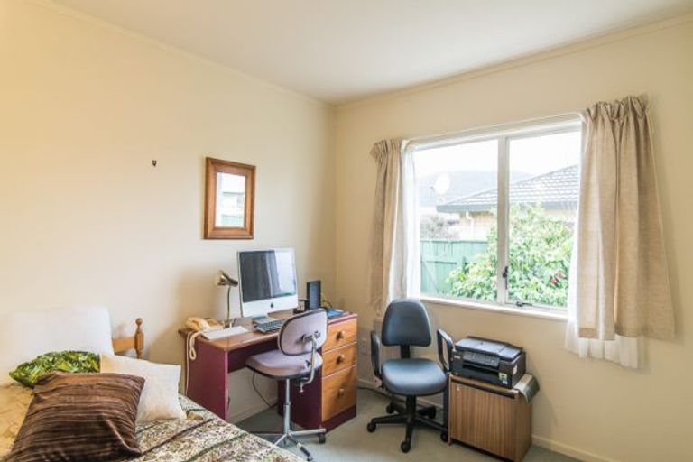 Photo of property in 38 Arawhata Road, Paraparaumu, 5032