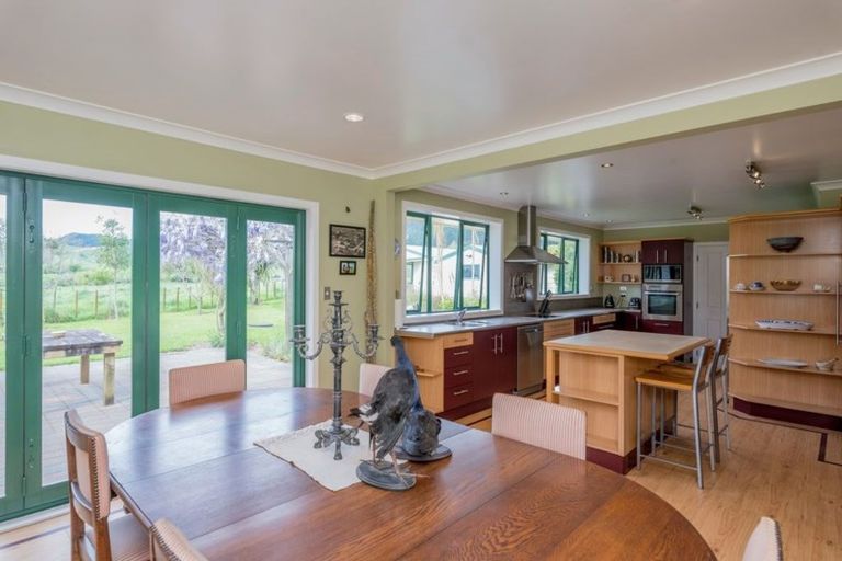 Photo of property in 33 Mokena Kohere Street, Manakau, Levin, 5573