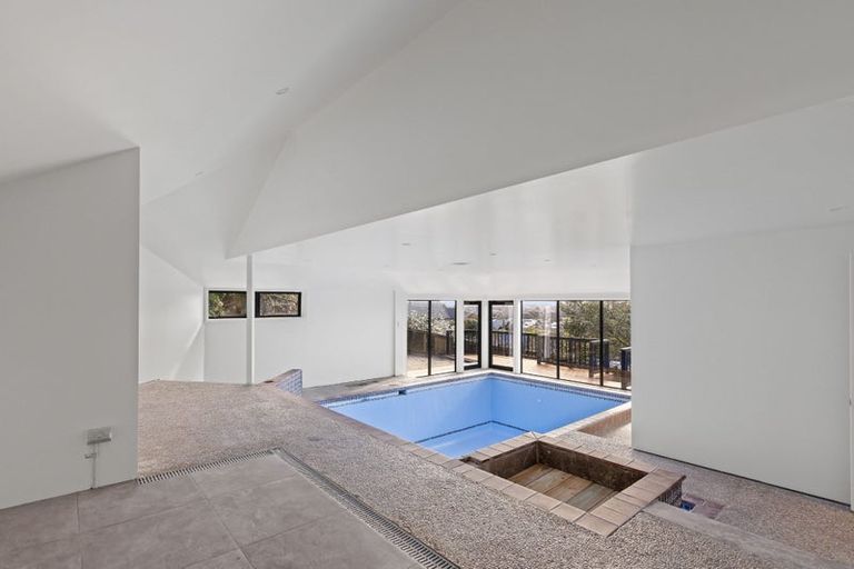 Photo of property in 24 Nehru Place, Cashmere, Christchurch, 8022