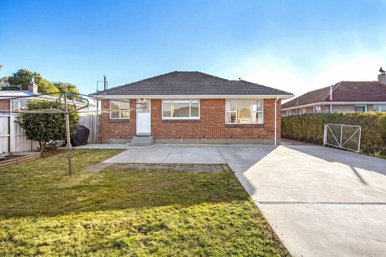 Photo of property in 320 Greers Road, Bishopdale, Christchurch, 8053