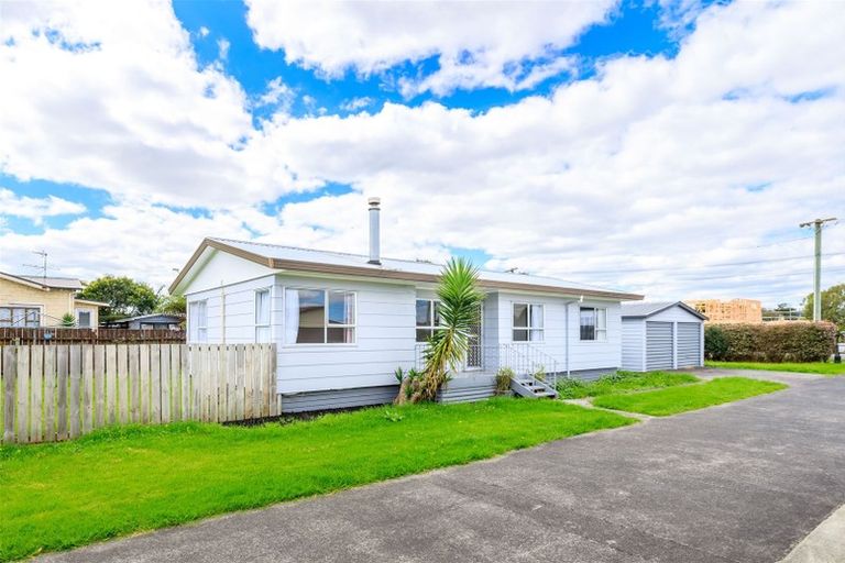 Photo of property in 124a Clevedon Road, Papakura, 2110