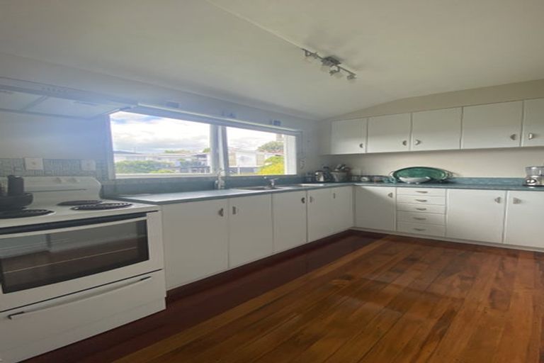 Photo of property in 3/2 Chilton Place, Howick, Auckland, 2014