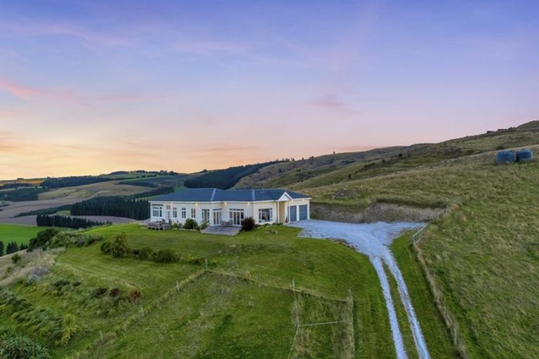 Photo of property in 67 Macraes Road, Waynes, Palmerston, 9483