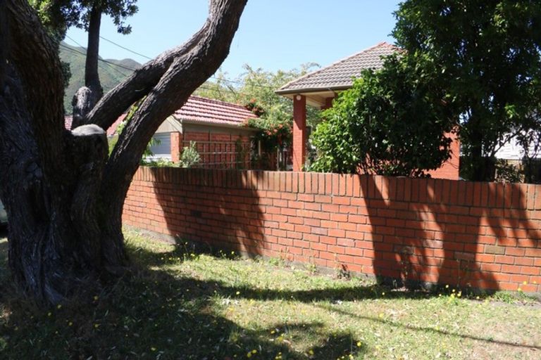 Photo of property in 65 Riverside Drive, Waiwhetu, Lower Hutt, 5010