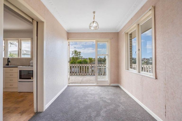 Photo of property in 55 Corunna Road, Milford, Auckland, 0620