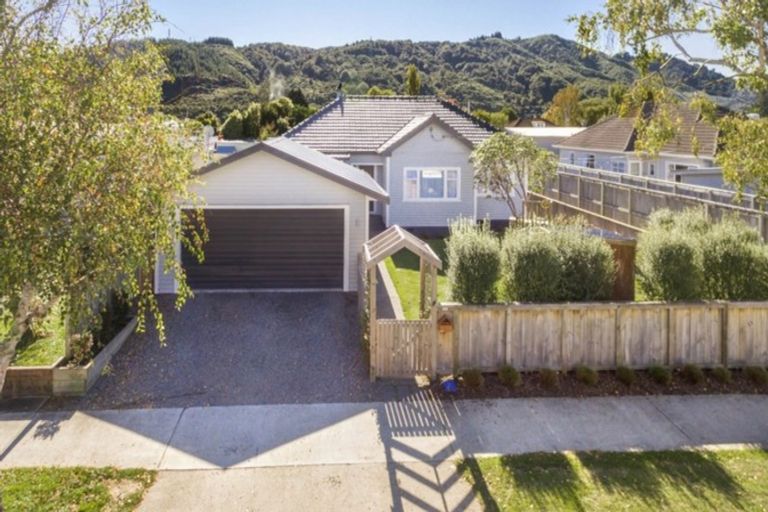 Photo of property in 13 Victoria Street, Ebdentown, Upper Hutt, 5018
