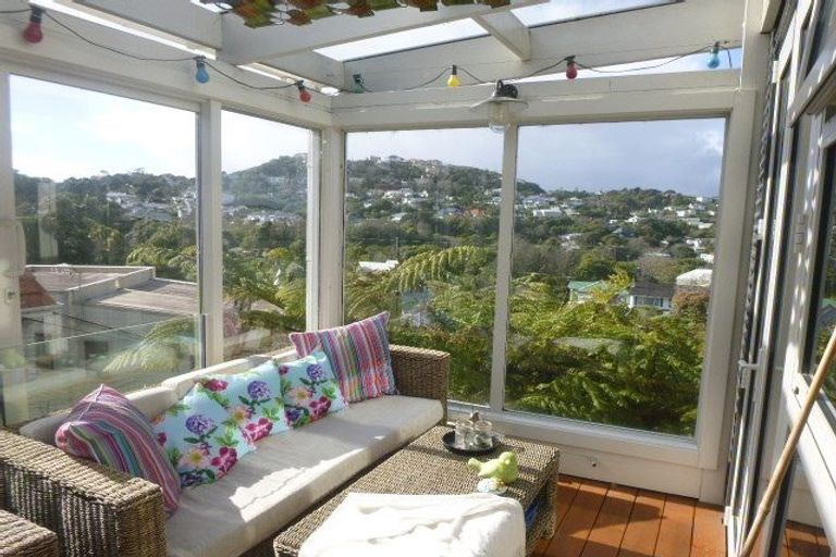 Photo of property in 11 Burma Road, Khandallah, Wellington, 6035