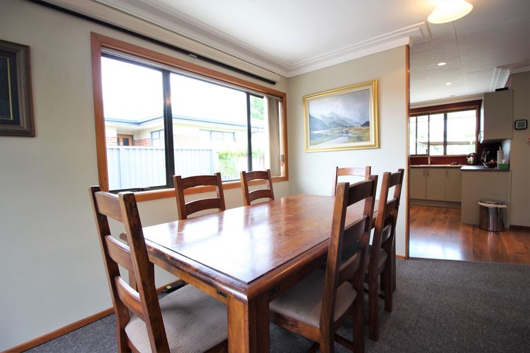 Photo of property in 27 Clutha Street, Alexandra, 9320