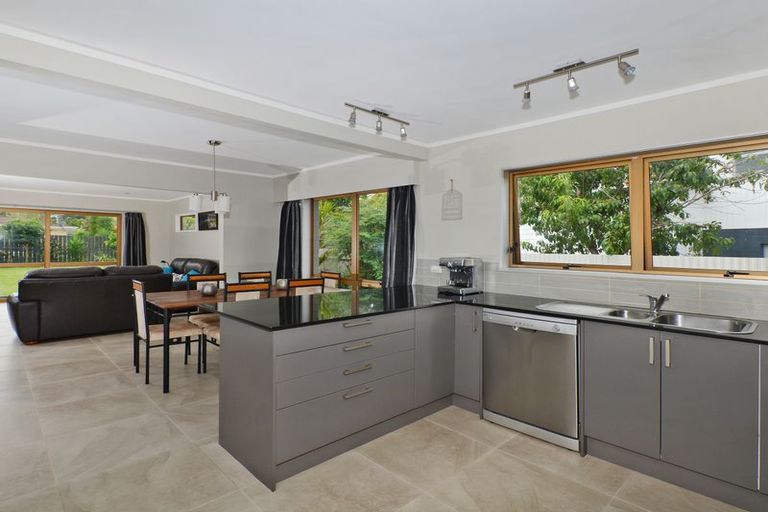 Photo of property in 10 Kotare Crescent, Maunu, Whangarei, 0110