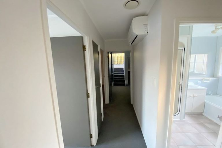 Photo of property in 48 Donovan Avenue, Massey, Auckland, 0614