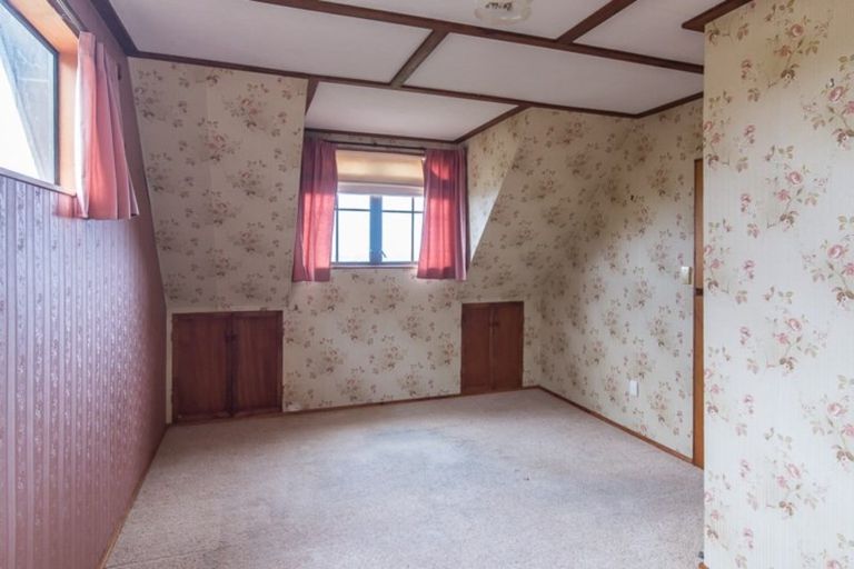 Photo of property in 25 Kotare Street, Waikanae, 5036