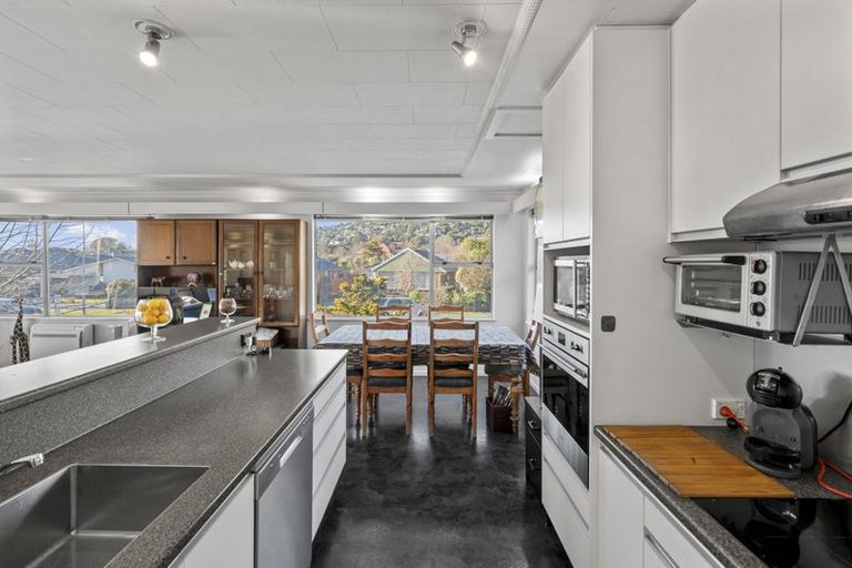 Photo of property in 1 Gunns Crescent, Cashmere, Christchurch, 8022