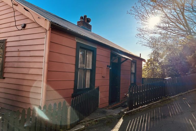 Photo of property in 1 Glenbervie Terrace, Thorndon, Wellington, 6011