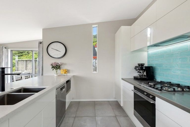 Photo of property in 19j Kabul Street, Khandallah, Wellington, 6035